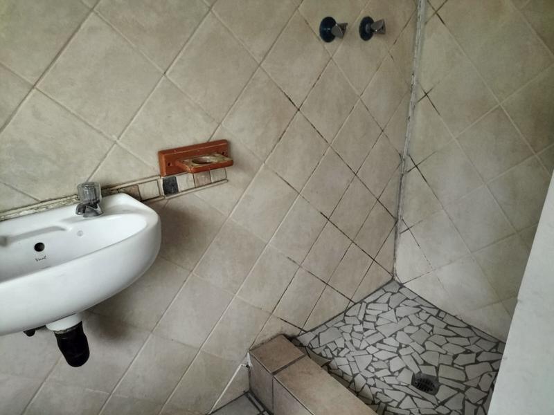 6 Bedroom Property for Sale in Park West Free State